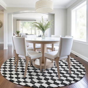 HomeRoots 5' Black and Ivory Geometric Area Rug – Durable, Washable, Perfect for Indoor and Outdoor Spaces 8' Round 627190