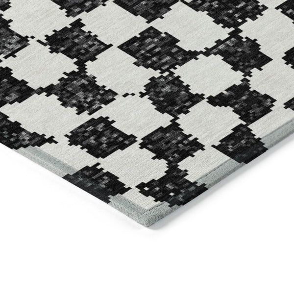 HomeRoots 5' Black and Ivory Geometric Area Rug – Durable, Washable, Perfect for Indoor and Outdoor Spaces 9' X 12' 627192