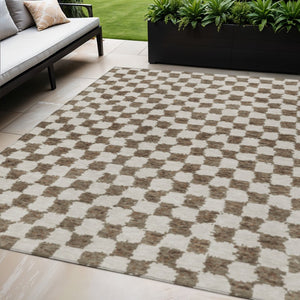 HomeRoots 5' Brown and Ivory Geometric Indoor Outdoor Area Rug - Stylish, Washable, and Durable for All Spaces 5' X 8' 627195