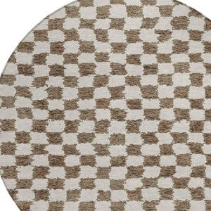 HomeRoots 5' Brown and Ivory Geometric Indoor Outdoor Area Rug - Stylish, Washable, and Durable for All Spaces 8' Round 627196