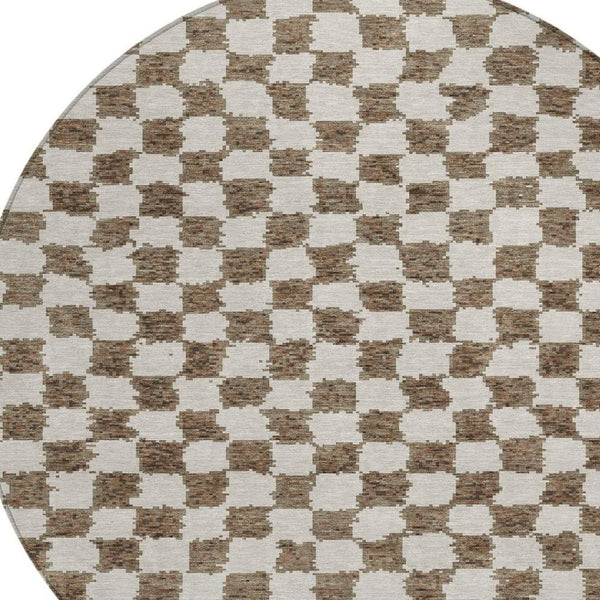 HomeRoots 5' Brown and Ivory Geometric Indoor Outdoor Area Rug - Stylish, Washable, and Durable for All Spaces 8' Round 627196