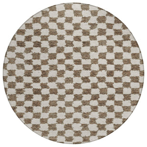 HomeRoots 5' Brown and Ivory Geometric Indoor Outdoor Area Rug - Stylish, Washable, and Durable for All Spaces 8' Round 627196