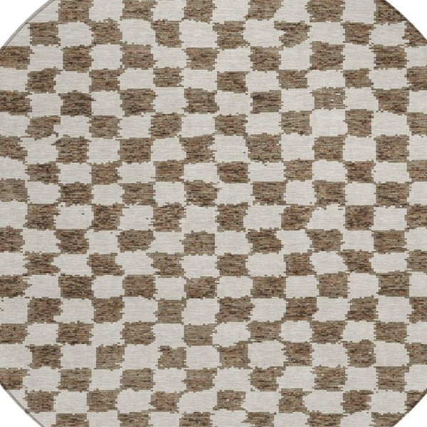 HomeRoots 5' Brown and Ivory Geometric Indoor Outdoor Area Rug - Stylish, Washable, and Durable for All Spaces 8' Round 627196
