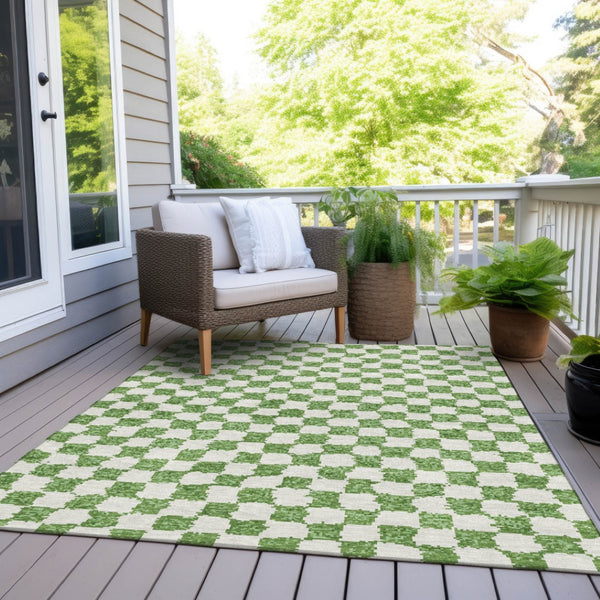HomeRoots 5' Green and Ivory Geometric Area Rug - Stylish, Washable, Durable for Indoor and Outdoor Spaces 5' X 8' 627201