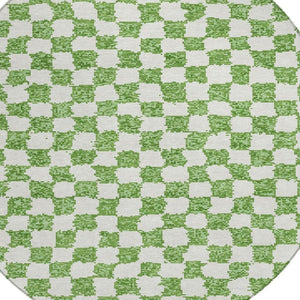HomeRoots 5' Green and Ivory Geometric Area Rug - Stylish, Washable, Durable for Indoor and Outdoor Spaces 8' Round 627202