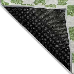 HomeRoots 5' Green and Ivory Geometric Area Rug - Stylish, Washable, Durable for Indoor and Outdoor Spaces 8' Round 627202