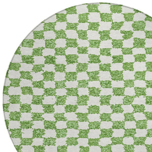 HomeRoots 5' Green and Ivory Geometric Area Rug - Stylish, Washable, Durable for Indoor and Outdoor Spaces 8' Round 627202