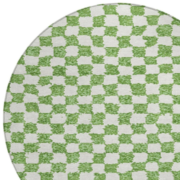 HomeRoots 5' Green and Ivory Geometric Area Rug - Stylish, Washable, Durable for Indoor and Outdoor Spaces 8' Round 627202