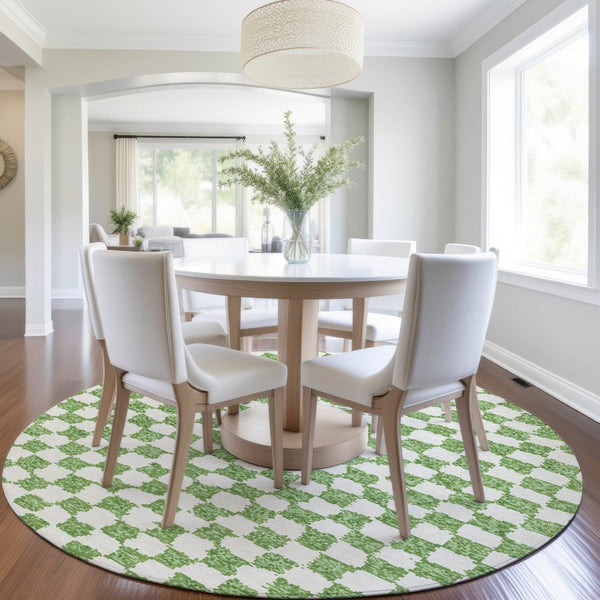 HomeRoots 5' Green and Ivory Geometric Area Rug - Stylish, Washable, Durable for Indoor and Outdoor Spaces 8' Round 627202