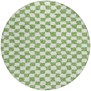 HomeRoots 5' Green and Ivory Geometric Area Rug - Stylish, Washable, Durable for Indoor and Outdoor Spaces 8' Round 627202
