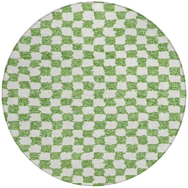 HomeRoots 5' Green and Ivory Geometric Area Rug - Stylish, Washable, Durable for Indoor and Outdoor Spaces 8' Round 627202