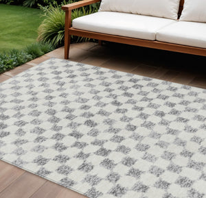 HomeRoots 5' Gray and Ivory Geometric Area Rug - Stylish, Washable, Durable for Indoor and Outdoor Spaces 10' X 14' 627211