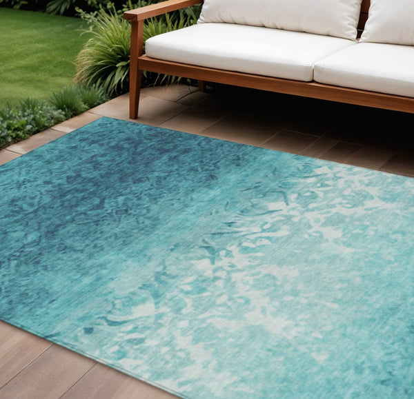 HomeRoots 5' Stylish Teal Blue and Ivory Damask Area Rug - Durable, Washable, Indoor/Outdoor Design for All Spaces 10' X 14' 627271