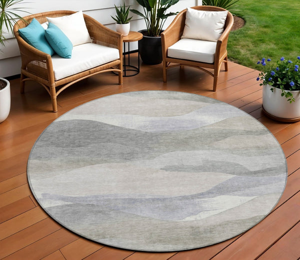 HomeRoots 5' Beige and Gray Abstract Area Rug - Stylish, Washable Indoor/Outdoor Design for High-Traffic Spaces 8' Round 627595