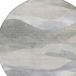 HomeRoots 5' Beige and Gray Abstract Area Rug - Stylish, Washable Indoor/Outdoor Design for High-Traffic Spaces 8' Round 627595