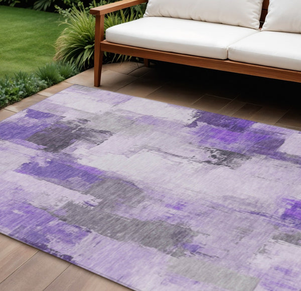 HomeRoots 5' Artistic Lavender and Ivory Abstract Area Rug - Washable, Durable, Indoor/Outdoor Style for Home 10' X 14' 627652