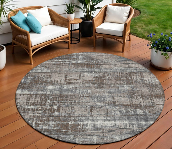 HomeRoots 5' Durable Brown and Charcoal Geometric Area Rug - Washable Indoor/Outdoor Design for Any Space 8' Round 627685