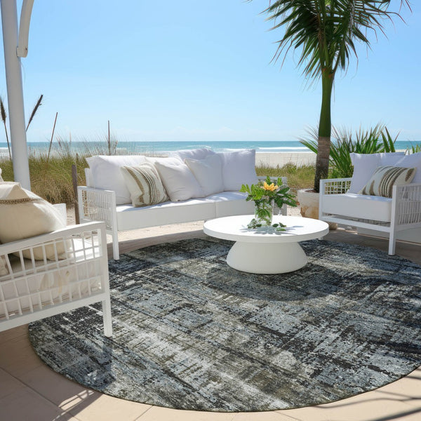 HomeRoots 5' Charcoal and Gray Geometric Washable Area Rug – Stylish Indoor/Outdoor Solution for Any Space 8' Round 627691