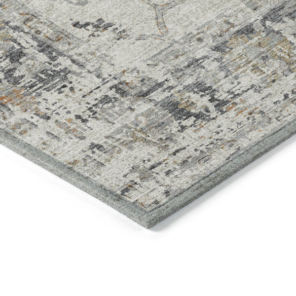 HomeRoots 5' Ivory and Gray Floral Area Rug - Durable, Washable Design for Indoor and Outdoor Elegance 8' Round 627871