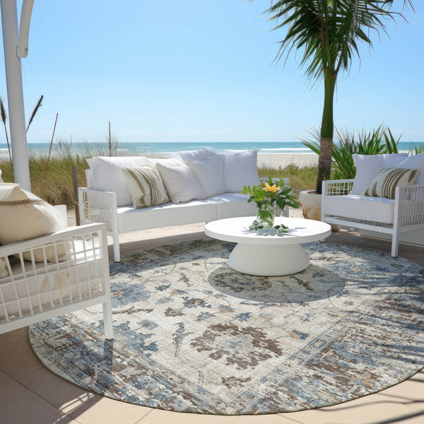 HomeRoots 5' Elegant Beige and Blue Floral Machine-Washable Area Rug for Indoor and Outdoor Spaces 8' Round 627889