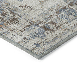HomeRoots 5' Elegant Beige and Blue Floral Machine-Washable Area Rug for Indoor and Outdoor Spaces 8' Round 627889