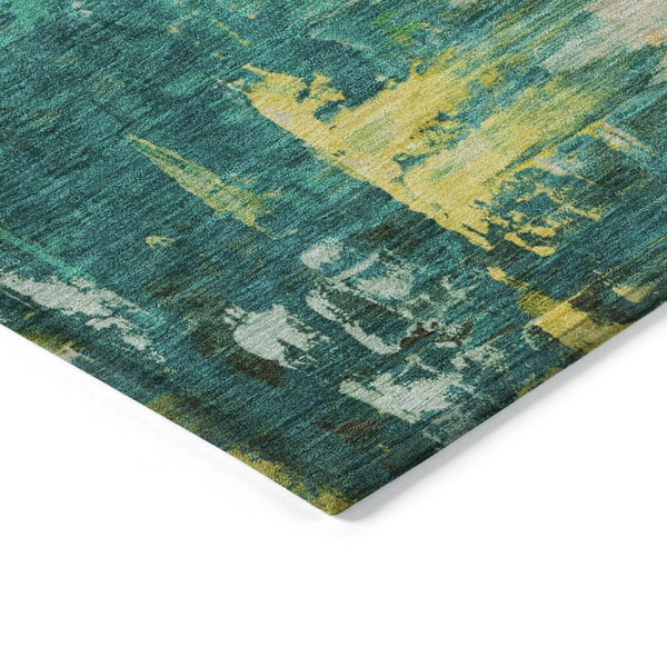 HomeRoots 5' Indoor Outdoor Green and Gold Abstract Area Rug – Durable, Washable, Modern Design for Versatile Spaces 8' Round 627907