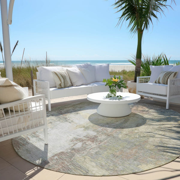 HomeRoots 5' Tan and Brown Abstract Area Rug - Durable, Machine Washable Indoor/Outdoor Accent for Any Space 8' Round 627919