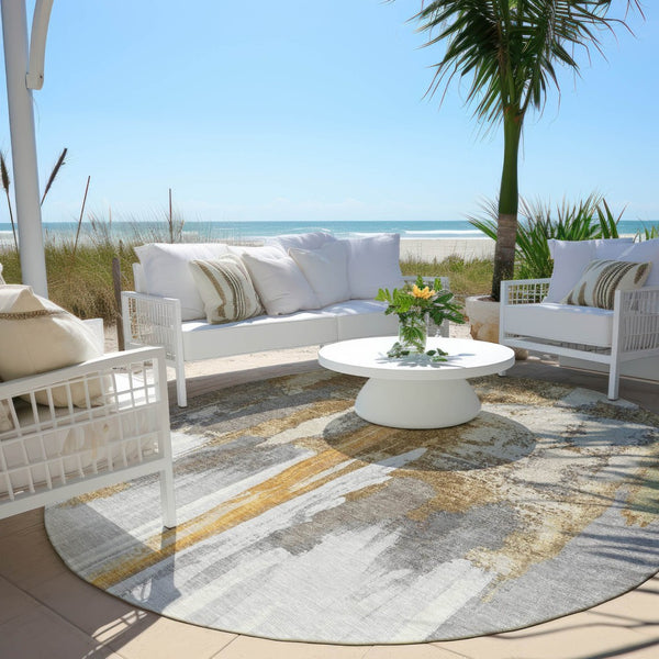 HomeRoots 5' Elegant Ivory and Gold Abstract Area Rug - Durable, Machine Washable for Indoor and Outdoor Use 8' Round 627949