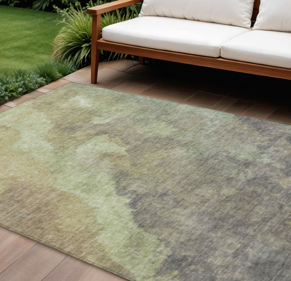 HomeRoots 5' Abstract Artichoke Green & Taupe Area Rug - Stylish, Washable & Durable for Indoor/Outdoor Use 8' X 10' 628076