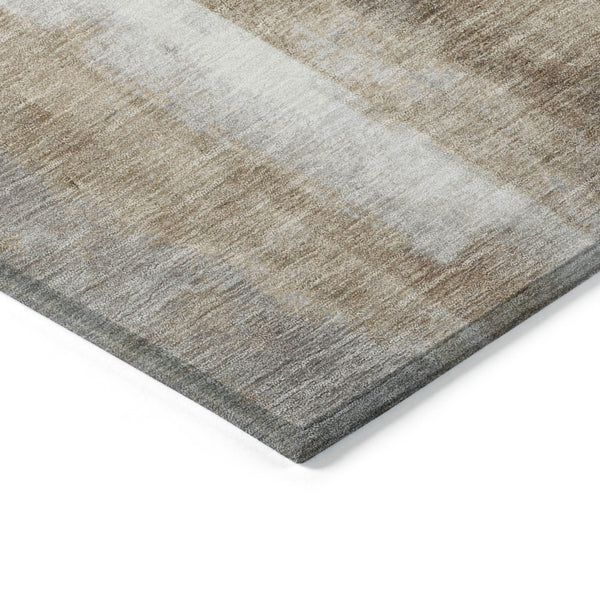 HomeRoots 5' Stylish Beige and Ivory Abstract Washable Area Rug for Indoor and Outdoor Spaces, Durable Design 8' Round 628154