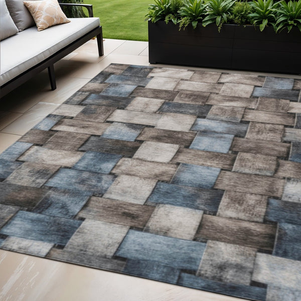 HomeRoots 5' Stylish Taupe and Denim Blue Striped Area Rug - Durable, Washable, Perfect for Indoor & Outdoor Spaces 5' X 8' 628315