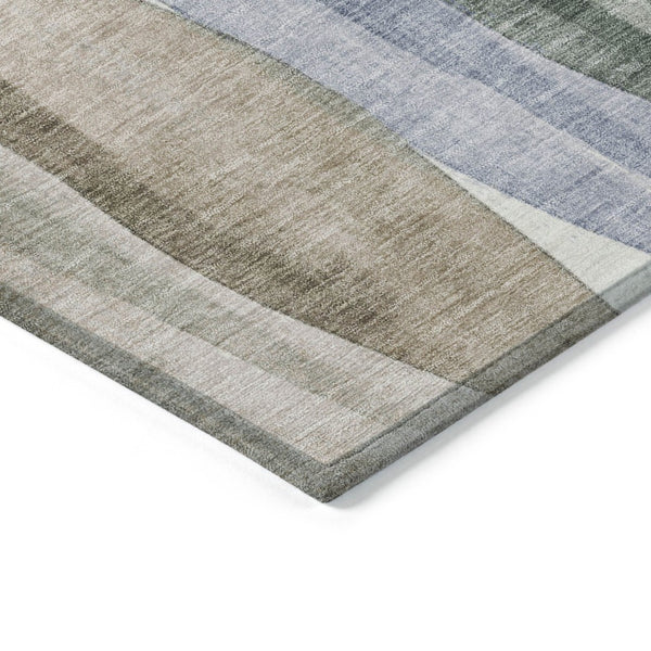 HomeRoots 5' Stylish Beige and Denim Blue Abstract Area Rug – Durable, Washable Indoor/Outdoor Design for Any Space 8' Round 628328