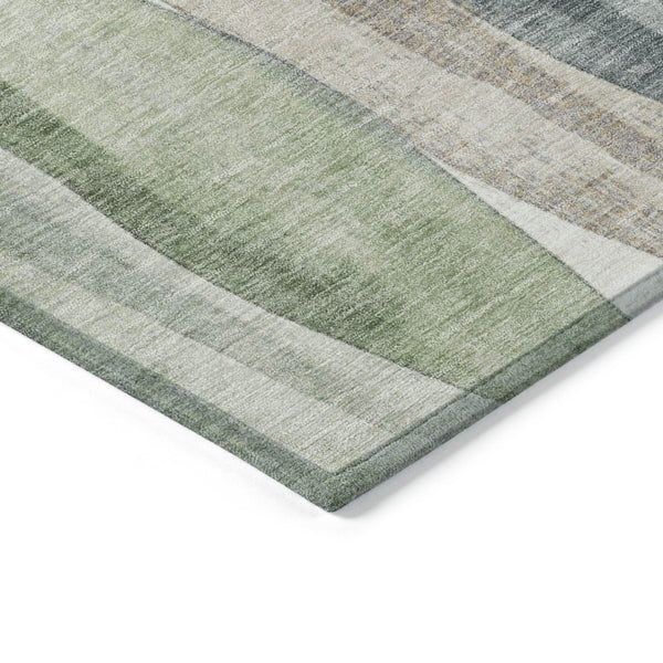 HomeRoots 5' Contemporary Fern Green & Gray Abstract Washable Area Rug for Indoor & Outdoor Spaces 5' X 8' 628339