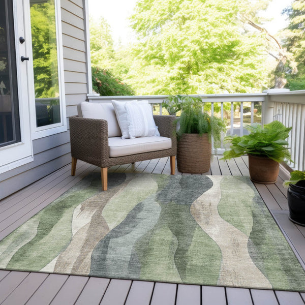 HomeRoots 5' Contemporary Fern Green & Gray Abstract Washable Area Rug for Indoor & Outdoor Spaces 8' X 10' 628341