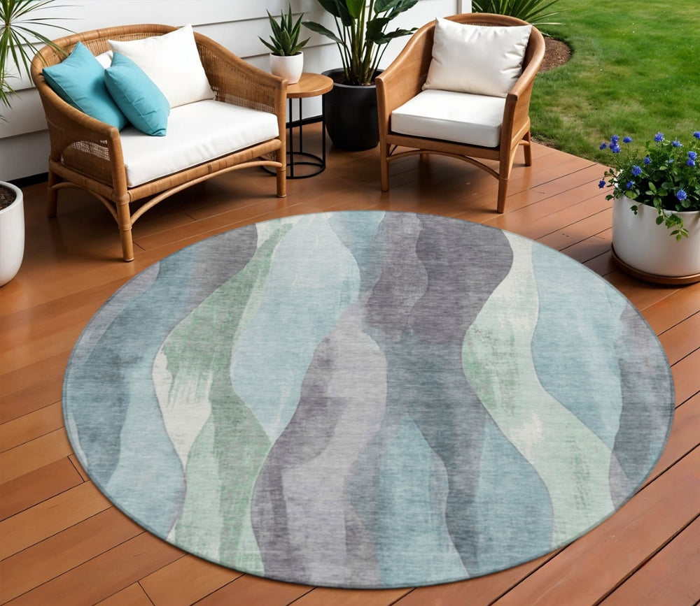 HomeRoots 5' Abstract Washable Area Rug in Teal Blue & Fern Green - Stylish Indoor/Outdoor Design for Any Space 8' Round 628352