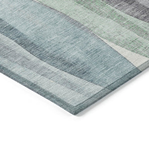 HomeRoots 5' Abstract Washable Area Rug in Teal Blue & Fern Green - Stylish Indoor/Outdoor Design for Any Space 8' Round 628352