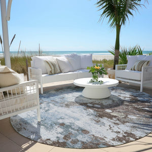 HomeRoots 5' Sky Blue and Brown Abstract Indoor Outdoor Area Rug - Versatile, Durable, Washable Floor Covering 8' Round 628418