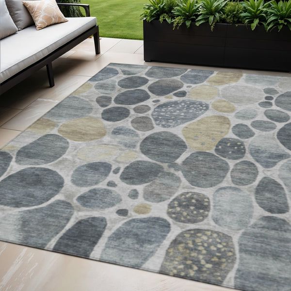 HomeRoots 5' Modern Geometric Washable Area Rug in Soft Pewter Beige and Ivory for Indoor and Outdoor Use 5' X 8' 628435