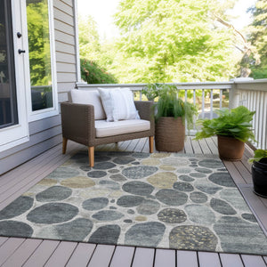 HomeRoots 5' Modern Geometric Washable Area Rug in Soft Pewter Beige and Ivory for Indoor and Outdoor Use 5' X 8' 628435