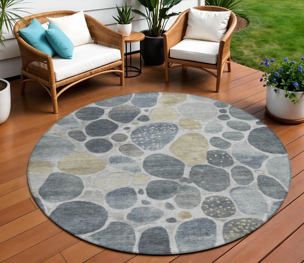 HomeRoots 5' Modern Geometric Washable Area Rug in Soft Pewter Beige and Ivory for Indoor and Outdoor Use 8' Round 628436
