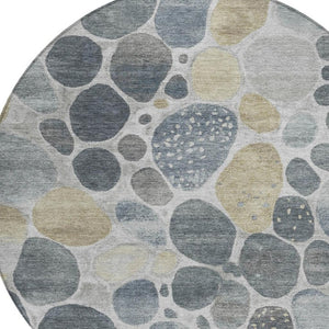 HomeRoots 5' Modern Geometric Washable Area Rug in Soft Pewter Beige and Ivory for Indoor and Outdoor Use 8' Round 628436