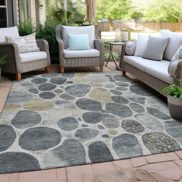 HomeRoots 5' Modern Geometric Washable Area Rug in Soft Pewter Beige and Ivory for Indoor and Outdoor Use 8' X 10' 628437