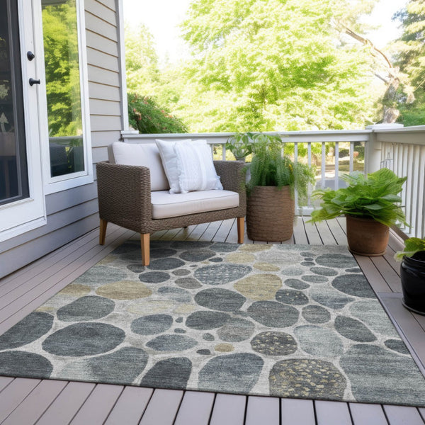 HomeRoots 5' Modern Geometric Washable Area Rug in Soft Pewter Beige and Ivory for Indoor and Outdoor Use 8' X 10' 628437