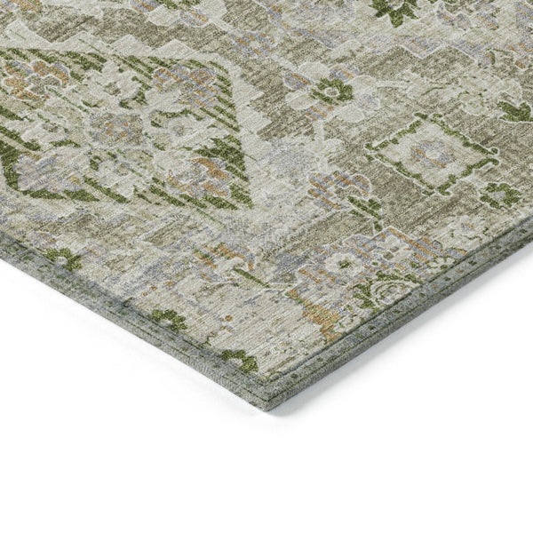 HomeRoots 5' Elegant Floral Medallion Area Rug in Fern Green & Beige for Indoor/Outdoor Durability & Style 8' Round 628568
