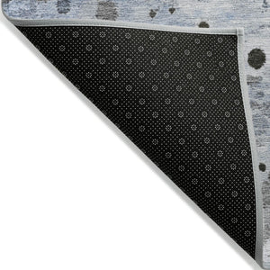 HomeRoots 5' Sky Blue and Gray Abstract Area Rug - Durable, Washable Design for Indoor and Outdoor Spaces 8' Round 628856