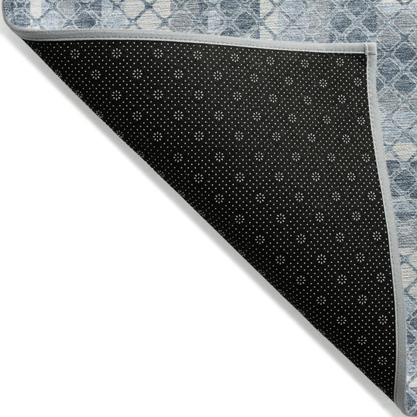 HomeRoots 5' Denim Blue and Ivory Geometric Area Rug - Stylish, Washable, Indoor/Outdoor Versatile Design 8' Round 628970
