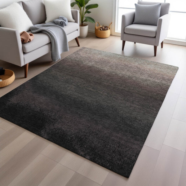 HomeRoots 5' Black and Silver Ombre Indoor Outdoor Area Rug – Stylish, Washable, Durable for High-Traffic Spaces 5' X 8' 628999