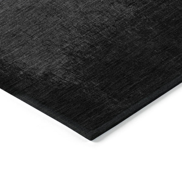 HomeRoots 5' Gray and Silver Ombre Area Rug - Modern, Washable, Stain-Resistant Design for Indoor & Outdoor Use 8' Round 629024