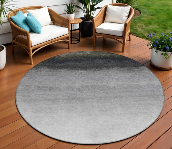 HomeRoots 5' Silver and Black Ombre Area Rug - Stylish, Washable, Durable Design for Indoor and Outdoor Use 8' Round 629048