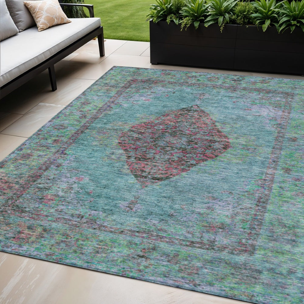 HomeRoots 5' Aqua & Mauve Medallion Rug - Washable, Durable Indoor/Outdoor Area Rug for Coastal Charm 629336